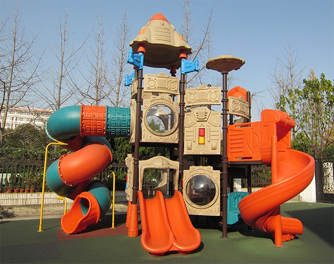 塑料滑梯案例 (5).jpg 塑料滑梯案例 (5).jpg