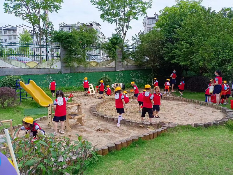 幼兒園戶外沙水游戲 5.jpg 幼兒園戶外沙水游戲 5.jpg